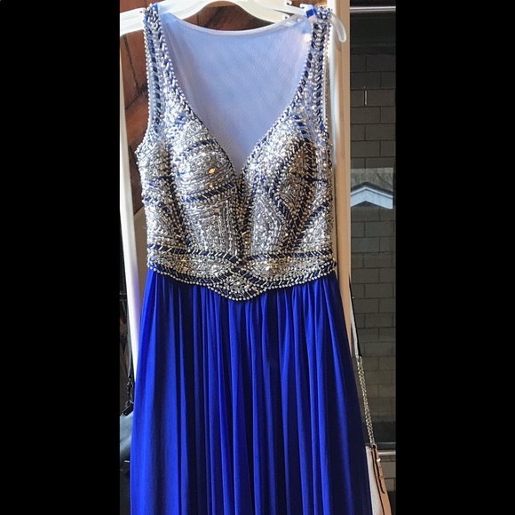 Prom dress - Picture 4 of 4